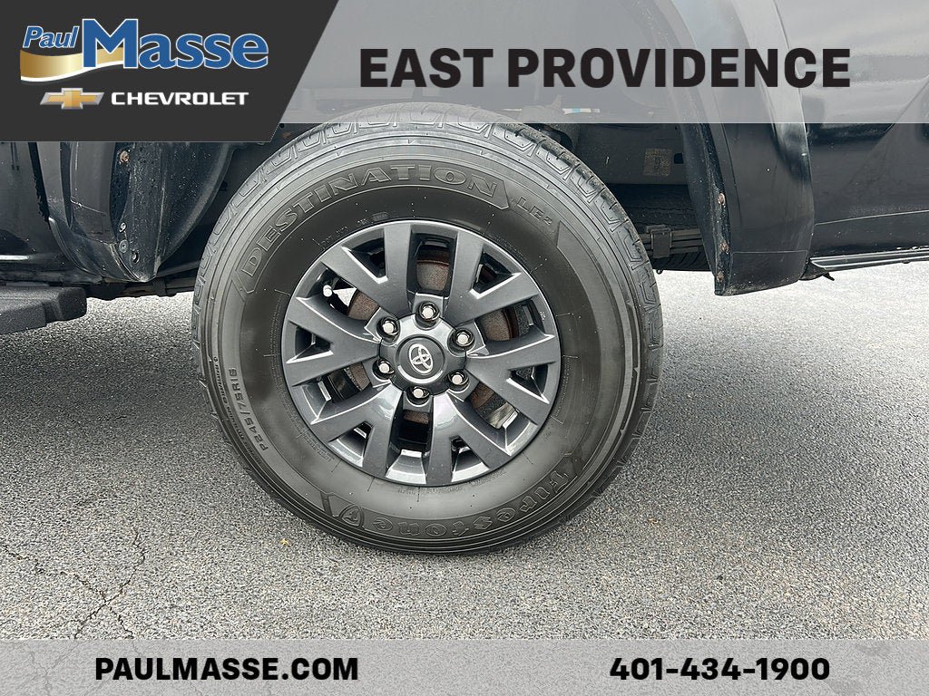 Used 2023 Toyota Tacoma SR5 AWD/4WD image 9