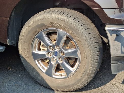 Used 2019 Ford F150 XLT w/ Equipment Group 302A Luxury AWD/4WD image 4