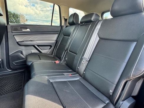 Used 2021 Volkswagen Atlas SE FWD image 12