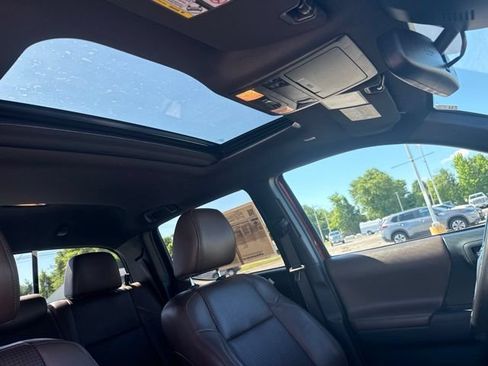 Used 2019 Toyota Tacoma Limited AWD/4WD image 22