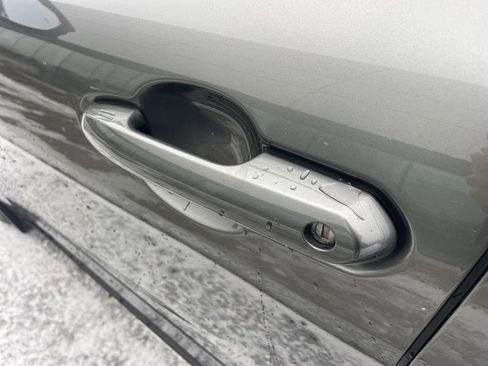 Used 2025 Toyota Crown Platinum image 19