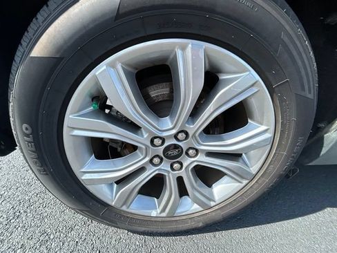 Used 2024 Ford Edge Titanium AWD/4WD image 21