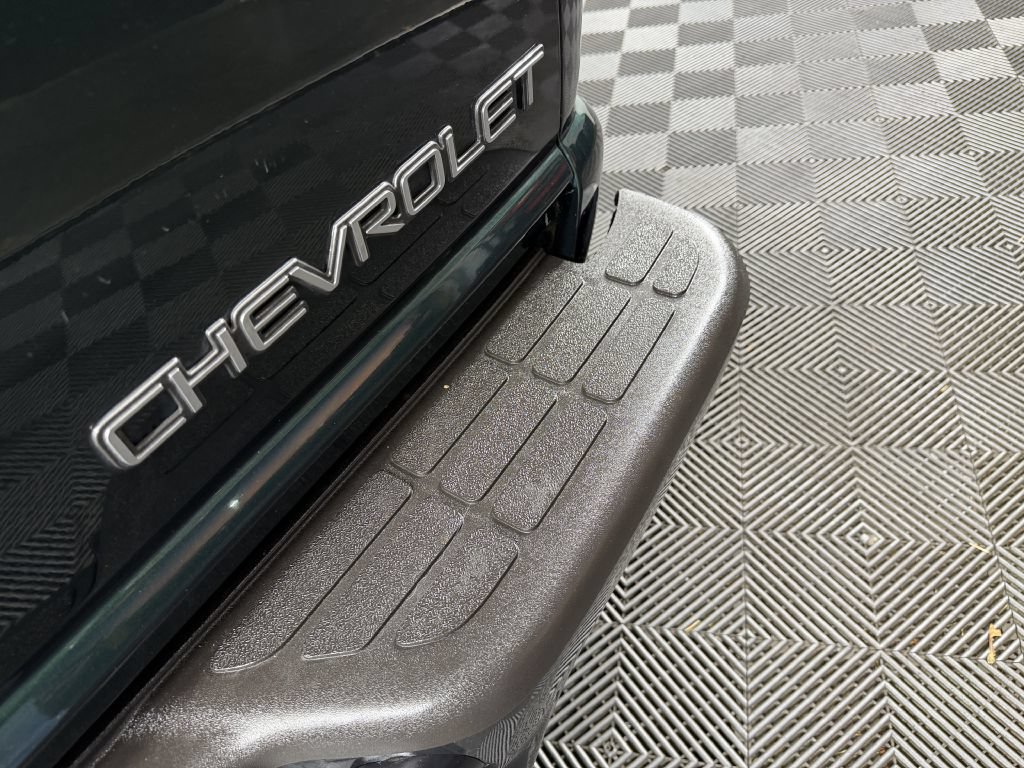 Used 2003 Chevrolet S10 Pickup 2WD Regular Cab image 13