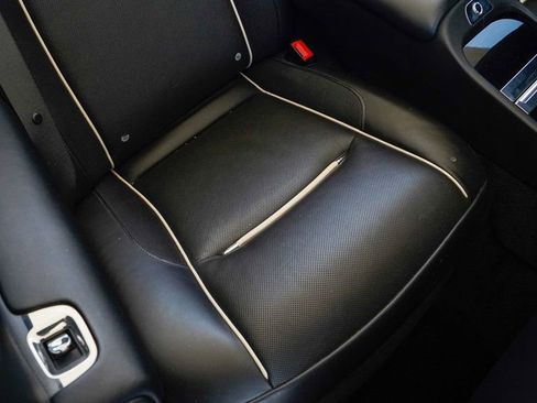 Used 2016 Rolls-Royce Dawn image 88