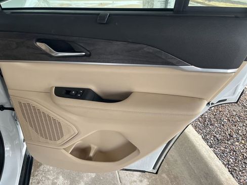 Used 2024 Jeep Grand Cherokee Limited w/ Luxury Tech Group II image 15