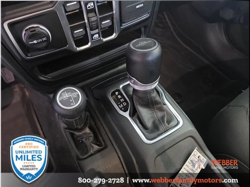 Used 2023 Jeep Gladiator Sport AWD/4WD image 16