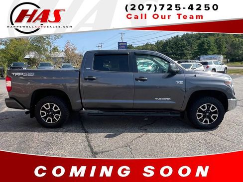 Used 2018 Toyota Tundra SR5 w/ TRD Off Road Package image 7