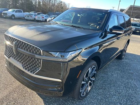 New 2026 Lincoln Navigator L Reserve AWD/4WD image 6