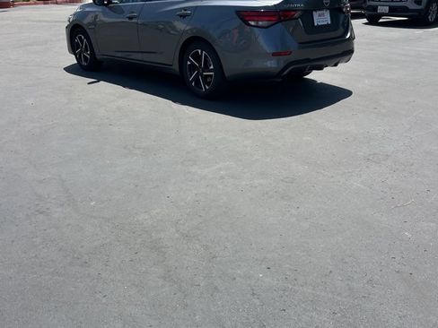 Used 2025 Nissan Sentra SV FWD image 7