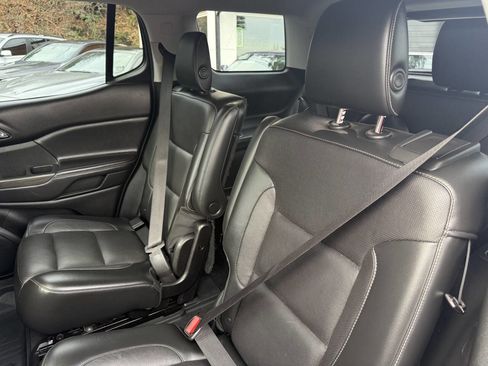 Used 2018 GMC Acadia SLT image 19