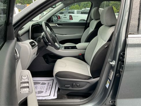 Used 2022 Hyundai Palisade SEL FWD image 13