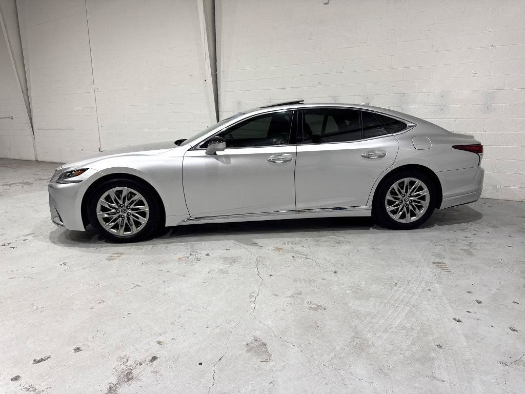 Used 2018 Lexus LS 500 w/ Accessory Package (Z1) RWD image 22