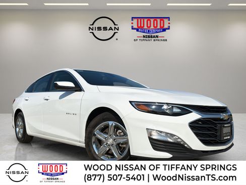 Used 2022 Chevrolet Malibu LT FWD image 1