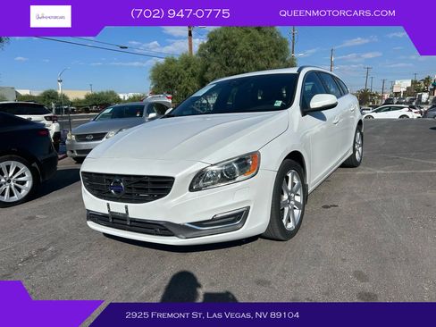 Used 2016 Volvo V60 T5 Platinum image 1