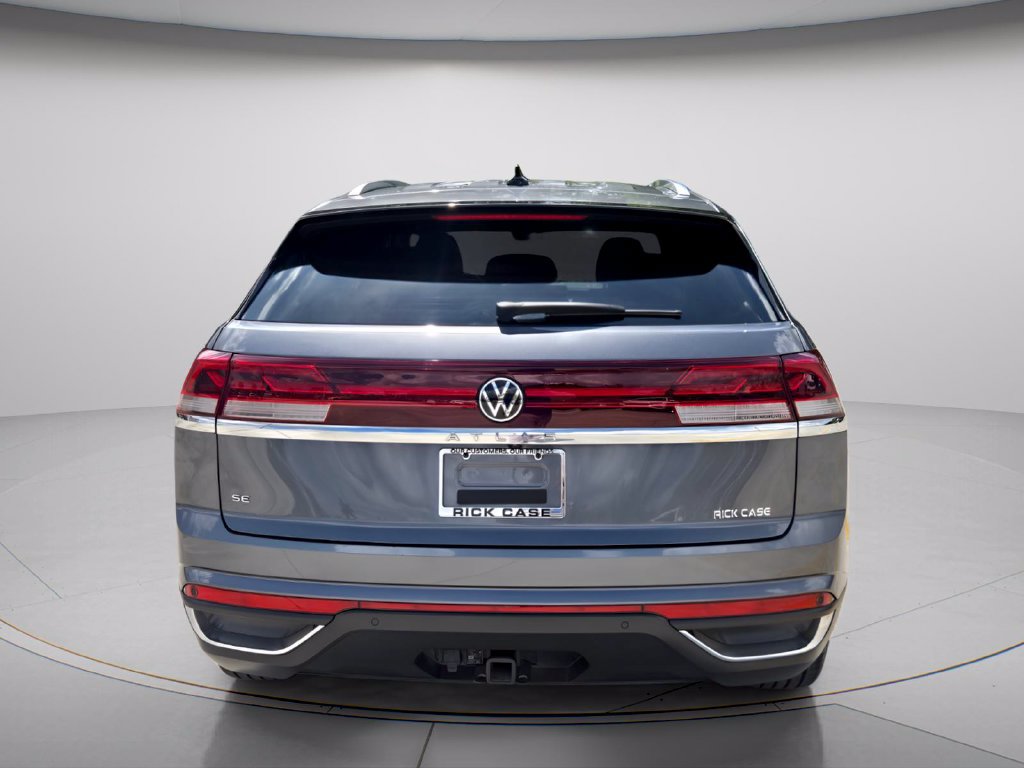 Certified 2024 Volkswagen Atlas Cross Sport SE FWD image 5