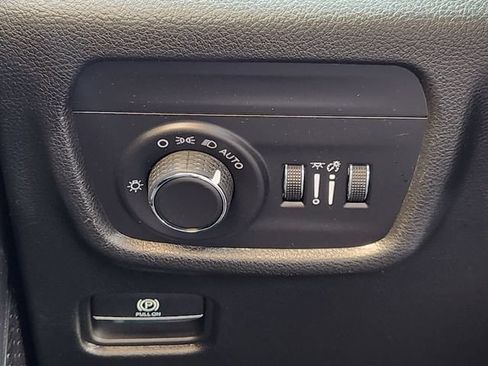 Certified 2025 Jeep Grand Cherokee Altitude RWD image 21