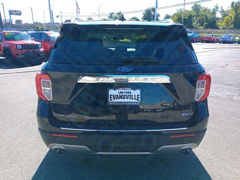 Used 2023 Ford Explorer Limited image 6