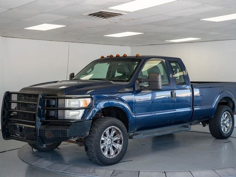 Used 2011 Ford F250 XL w/ Skid Plate Pkg AWD/4WD image 3