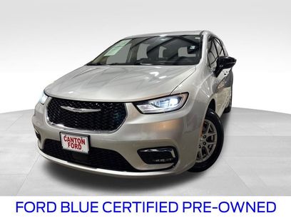 Used 2024 Chrysler Pacifica Touring-L