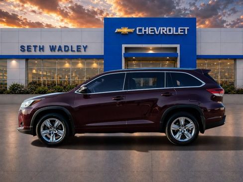 Used 2019 Toyota Highlander Limited w/ Carpet Mat Package (TMS) AWD/4WD image 4