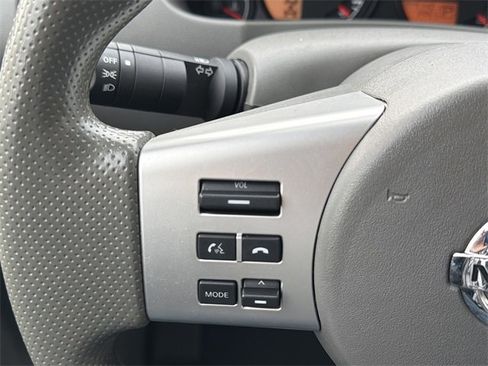 Used 2019 Nissan Frontier SV image 11