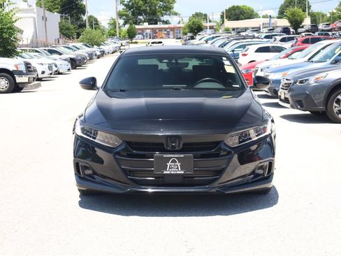Used 2022 Honda Accord Sport image 4