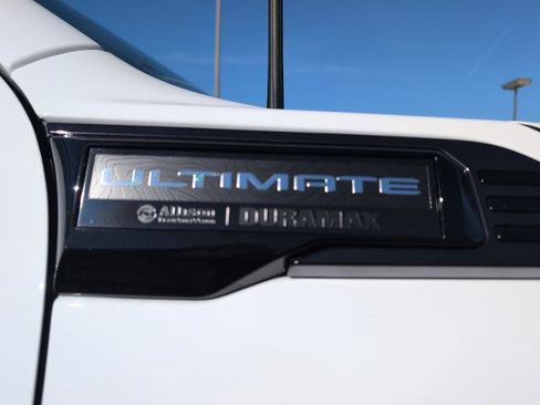 New 2025 GMC Sierra 3500 Denali Ultimate AWD/4WD image 8