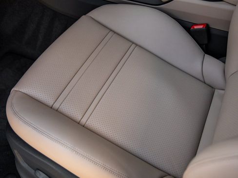 New 2026 Porsche Cayenne Coupe image 23