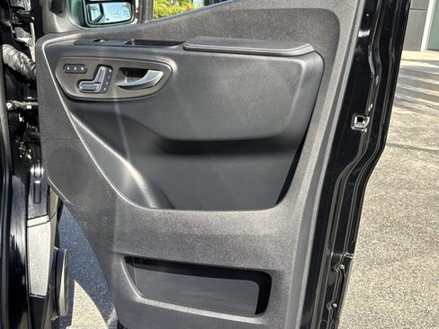 Used 2024 Mercedes-Benz Sprinter 3500 image 33