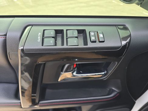 Used 2019 Toyota 4Runner TRD Off-Road Premium image 23