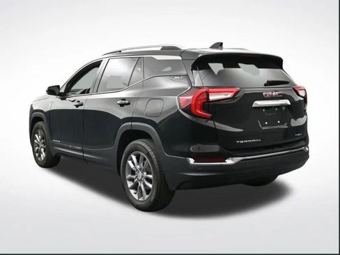 Used 2024 GMC Terrain SLT w/ Elevation Edition AWD/4WD image 3
