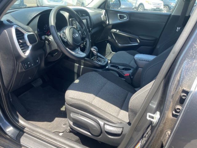 Used 2020 Kia Soul S FWD image 10