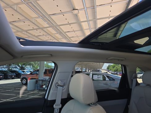 Certified 2023 Kia Sorento EX w/ Panoramic Sunroof Package FWD image 17