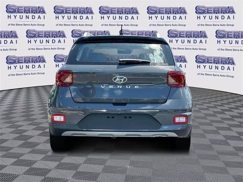 Used 2025 Hyundai Venue Limited image 6