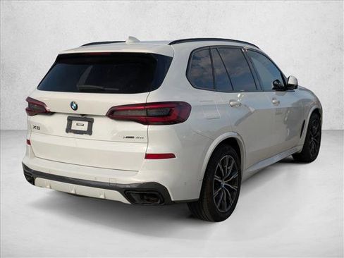 Used 2022 BMW X5 xDrive40i w/ M Sport Package image 4