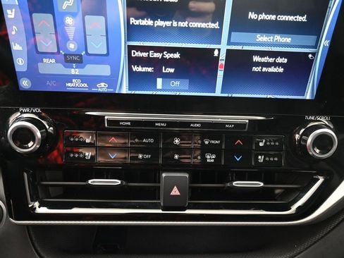 Used 2021 Toyota Highlander Platinum image 28