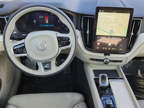 New 2026 Volvo XC60 B5 Ultra w/ Climate Package image 2