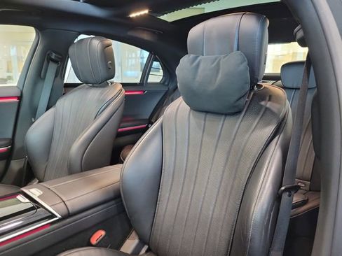 Used 2023 Mercedes-Benz S 580 4MATIC Sedan w/ AMG Line image 18