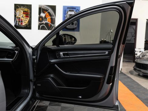 Used 2019 Porsche Panamera GTS w/ Premium Package Plus AWD/4WD image 29