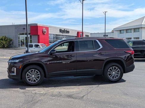 Used 2023 Chevrolet Traverse LT AWD/4WD image 3