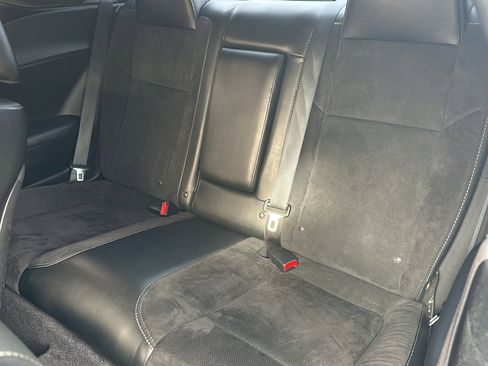Used 2016 Dodge Challenger R/T Scat Pack w/ Leather Interior Group image 17