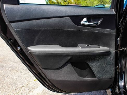 Used 2023 Kia Forte GT-Line w/ GT-Line Technology Package FWD image 11