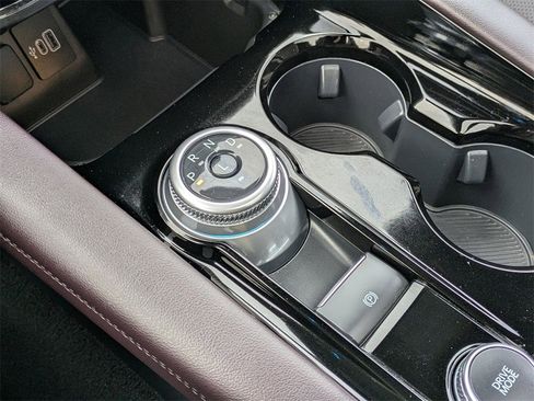 Used 2025 Ford Explorer Platinum w/ LUX Leather Package image 12