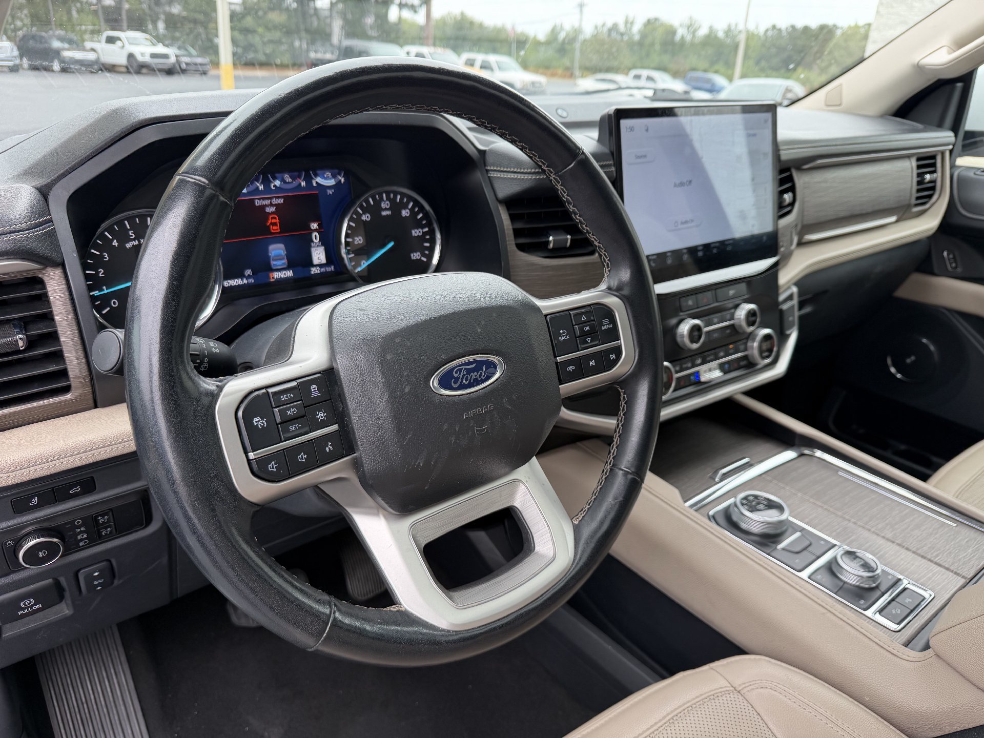 Used 2024 Ford Expedition Max Limited AWD/4WD image 2