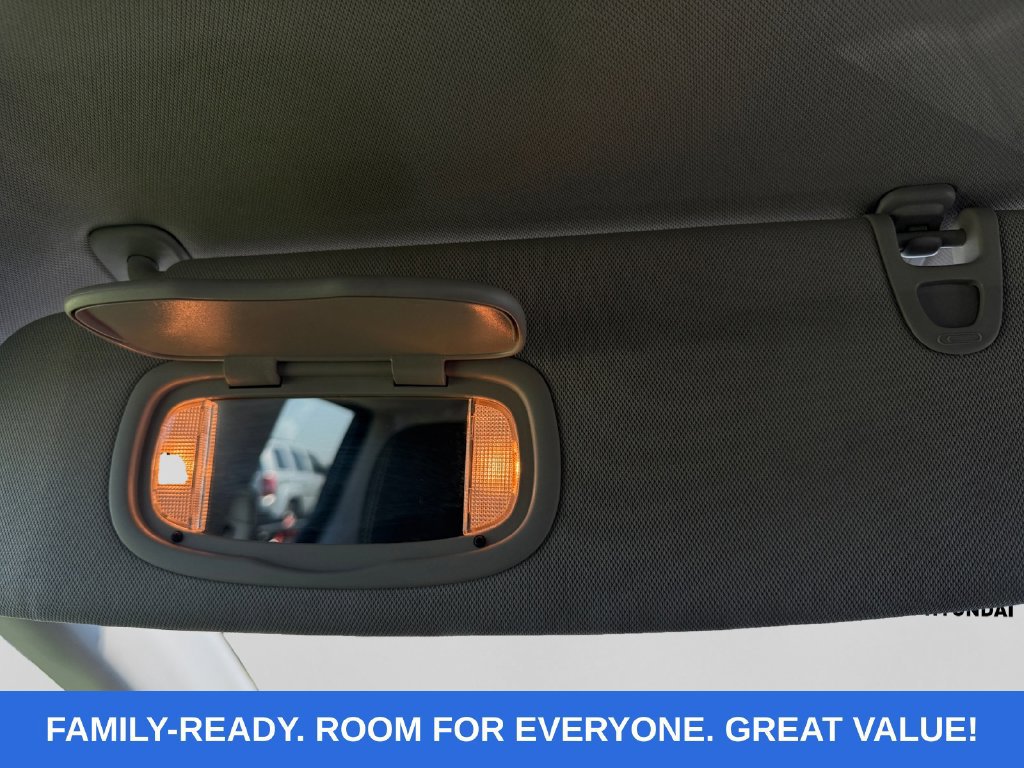Used 2023 Chrysler Voyager LX FWD image 19
