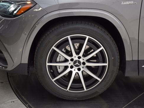 New 2025 Mercedes-Benz GLA 35 AMG 4MATIC image 11