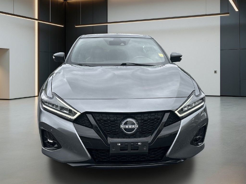 Used 2023 Nissan Maxima SR w/ Sport Mat Group FWD image 9