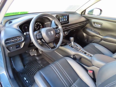 Used 2024 Honda HR-V EX-L image 4
