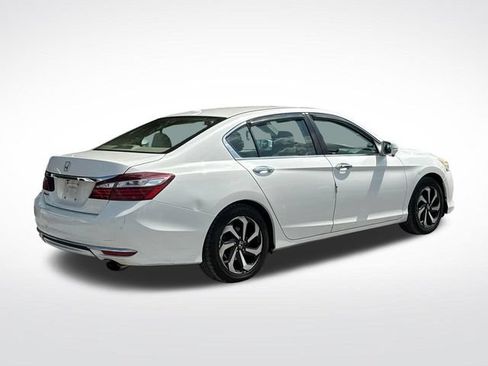 Used 2016 Honda Accord EX image 6