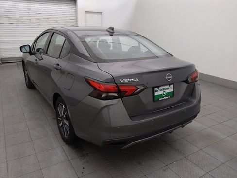 Used 2025 Nissan Versa SV FWD image 5